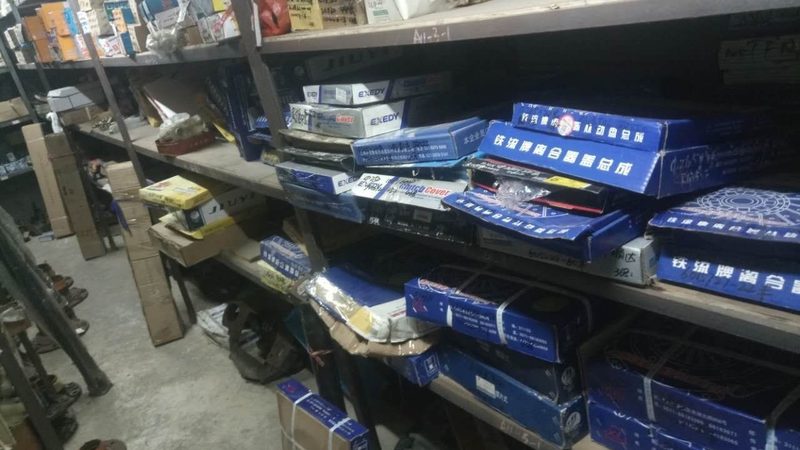 家用轿车刹车盘更换成本解析：影响价格的关键因素**